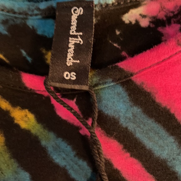 NWT.  Tye Dye Hippie, Boho Sacred Threads Blouse Onesize.  BL/RD1 - Picture 2 of 7